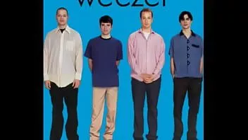 Play Weezer - undone - the sweater song (1994) (blue album)