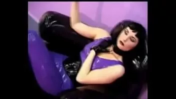播放 丰满的胸部宝贝的大胸部
