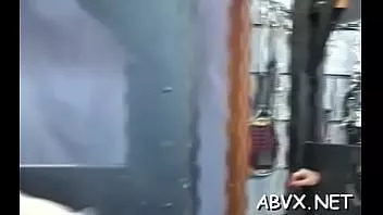 চালান ক্লাসি বিউটি অনেক ভাইব্রেটর ব্যবহার করছে