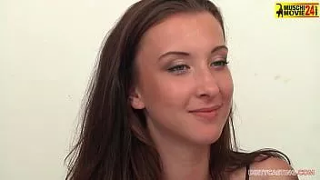 play Jesica kümmert sich beim Casting vor ihrem Freund um den Schwanz