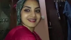 Jouer Ma première fois avec mon joli voisin Bhabhi: une rencontre maison indienne chaude