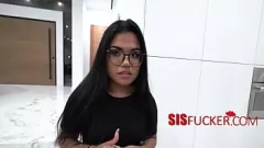 Afspelen Nerdy stiefzus krijgt wat hardcore zomeractie