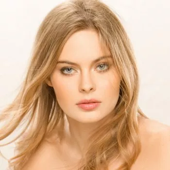 Pornostar Amanda Streich